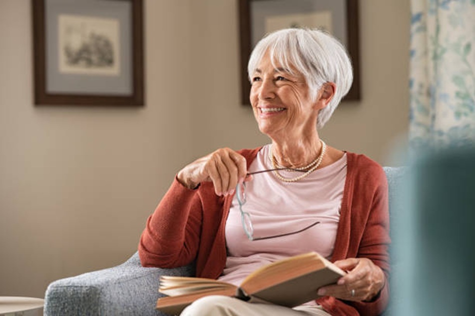 Dream Meaning of ACUZE (OLD AND UGLY WOMAN)